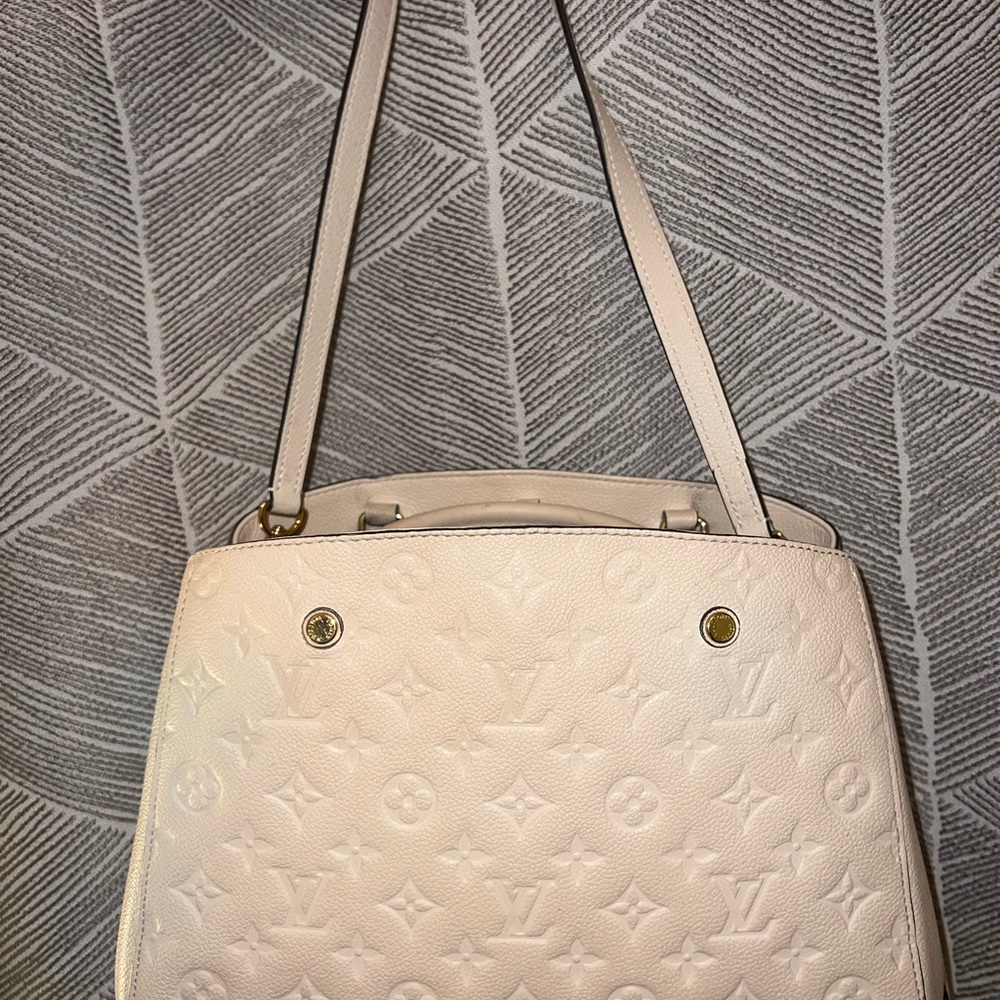 Louis Vuitton Montaigne MM